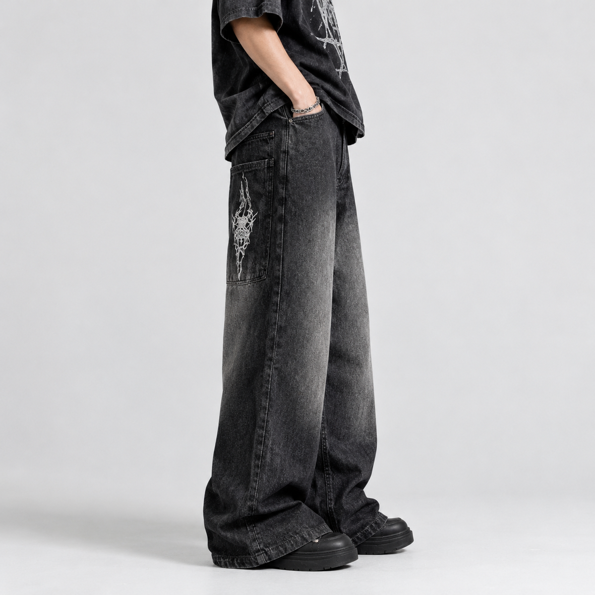 HIPHOP EMBROIDERED JEANS